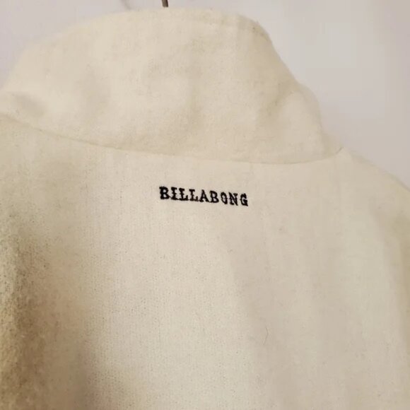 Billabong Shadow Cream & Red Striped Jacket Tulip Hem - Picture 7 of 13